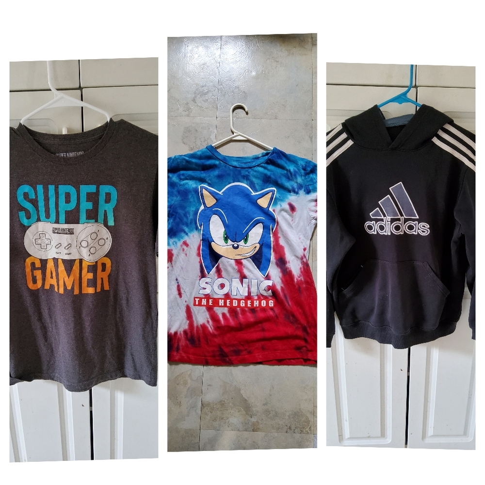 Lot Of  5 BoysClothing (2 T's XL, Sweatshirt XL, Dress Shirt XL, Dress Shirt 12)